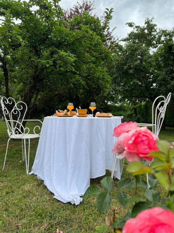 L'Escale Chambres Et Table D'Hotes Verdun-sur-le-Doubs Екстериор снимка