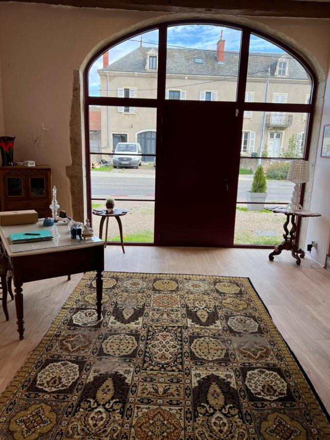 L'Escale Chambres Et Table D'Hotes Verdun-sur-le-Doubs Екстериор снимка