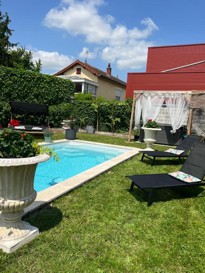 L'Escale Chambres Et Table D'Hotes Verdun-sur-le-Doubs Екстериор снимка