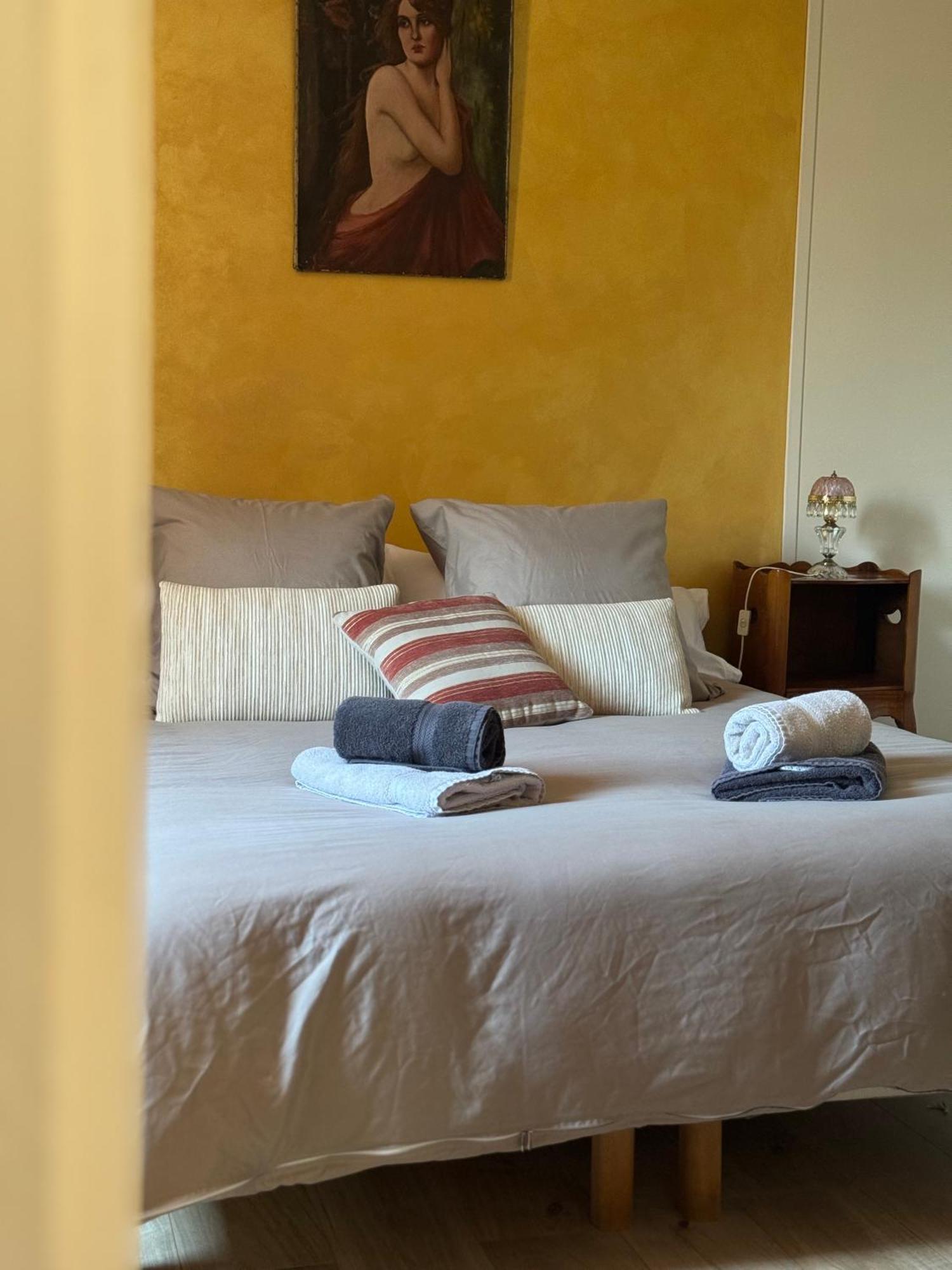 L'Escale Chambres Et Table D'Hotes Verdun-sur-le-Doubs Екстериор снимка